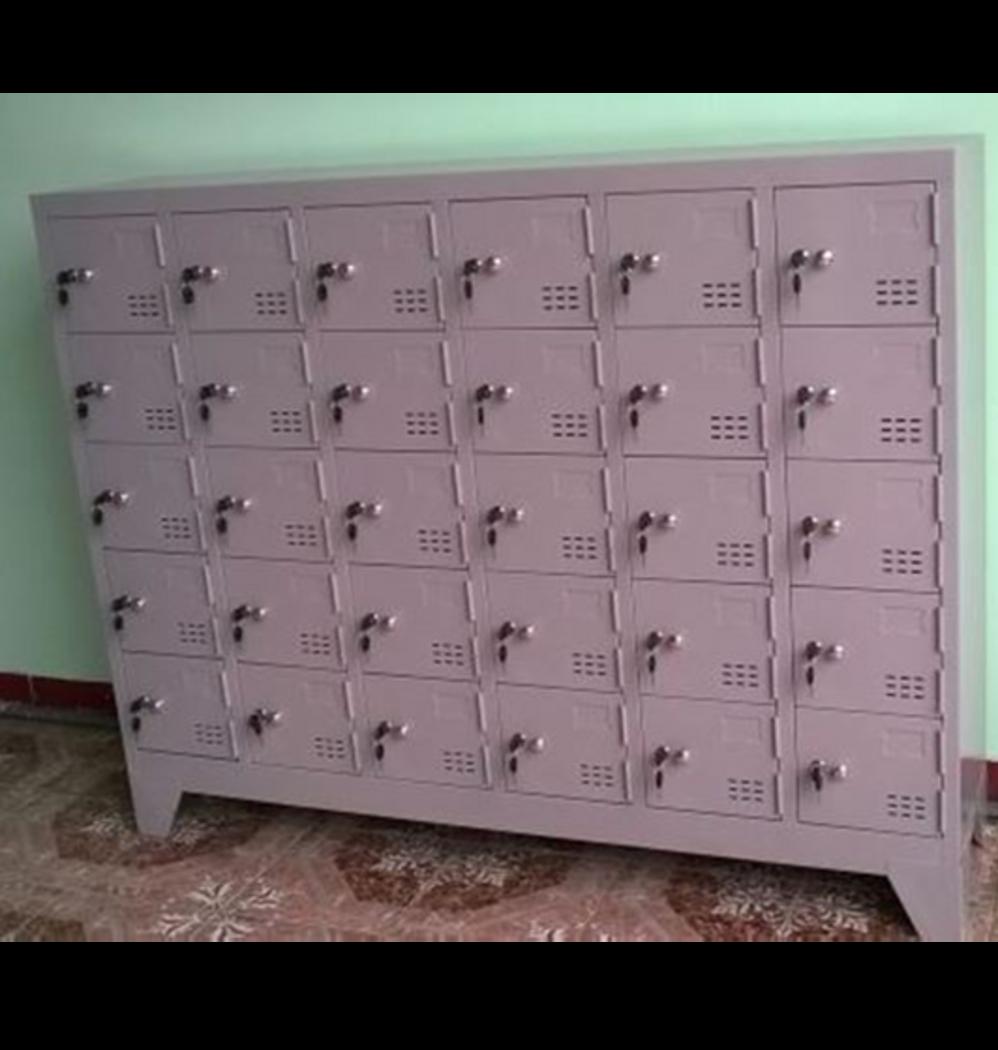 Thép dày và sơn tĩnh điện giúp tủ chống gỉ, bền bỉ theo thời gian.