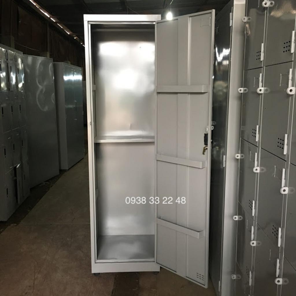 Màu ghi xám trung tính dễ phối trong môi trường công nghiệp và văn phòng.