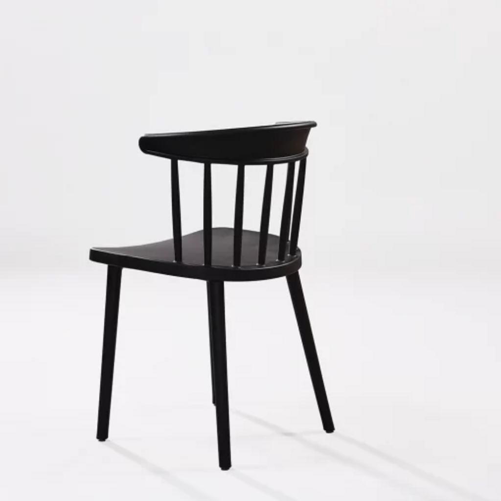 Chân sắt sơn tĩnh điện đẹp mắt và bền bỉ của Ghế 3004 phiên bản nâng cấp.