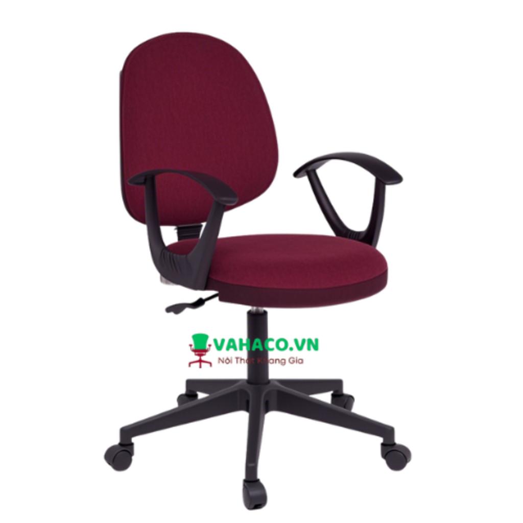 Hình ảnh cửa hàng Siêu Thị Đại Việt và nhân viên hỗ trợ khách hàng.