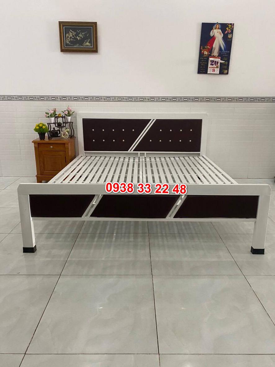 Hình ảnh thể hiện niềm tin và chuyên nghiệp của Siêu Thị Đại Việt khi mua hàng.