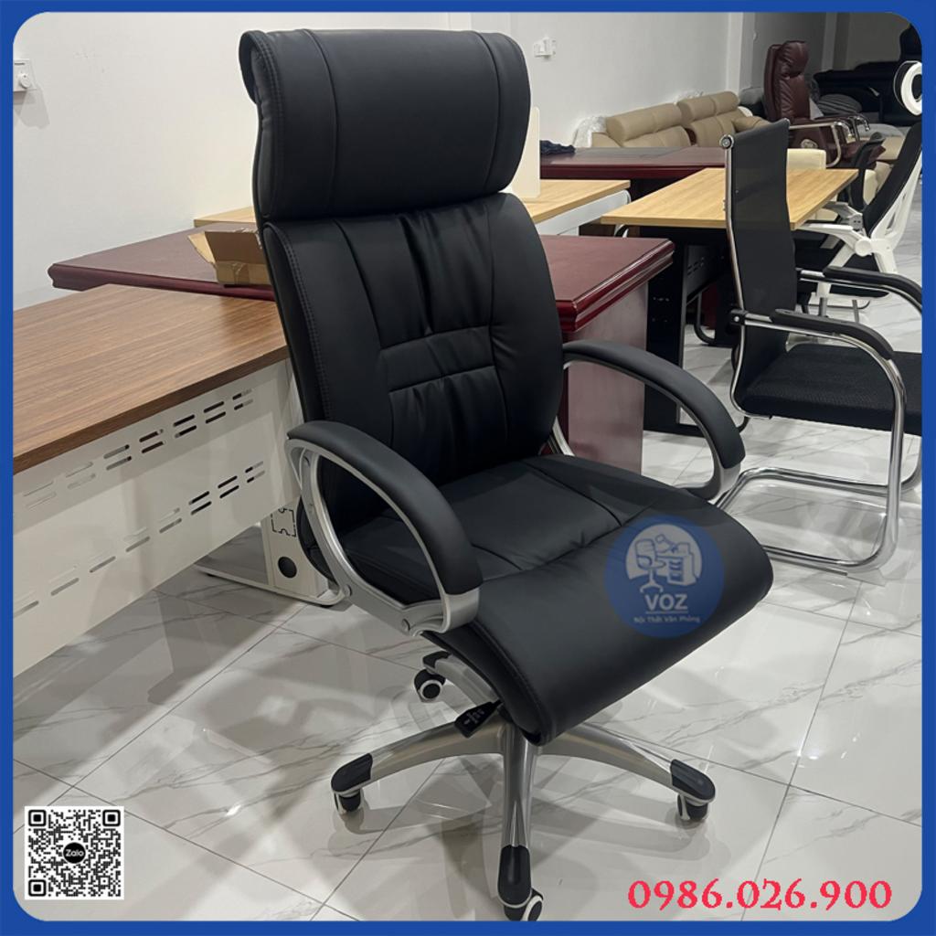 Nệm bọc PU cao cấp tạo sự êm ái và thoáng mắt cho Ghế văn phòng DP023.