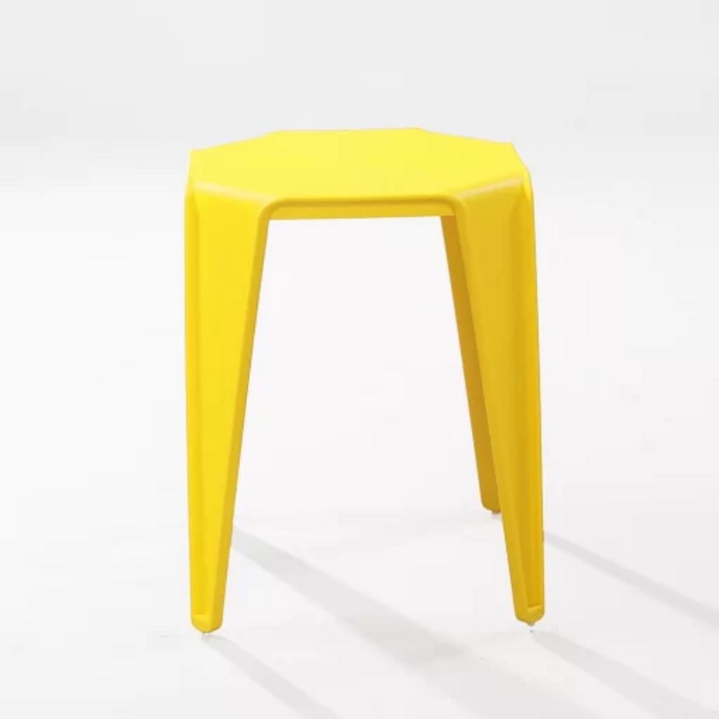 Ghế 3006 làm từ nhựa PP nguyên sinh cao cấp, bền bỉ và an toàn.