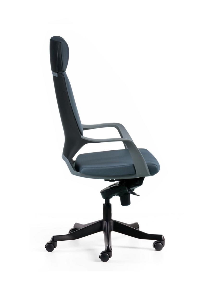 Pat nhựa PP lớn liên kết chắc chắn với chân nhôm sơn tĩnh điện — tăng độ bền và chịu tải.