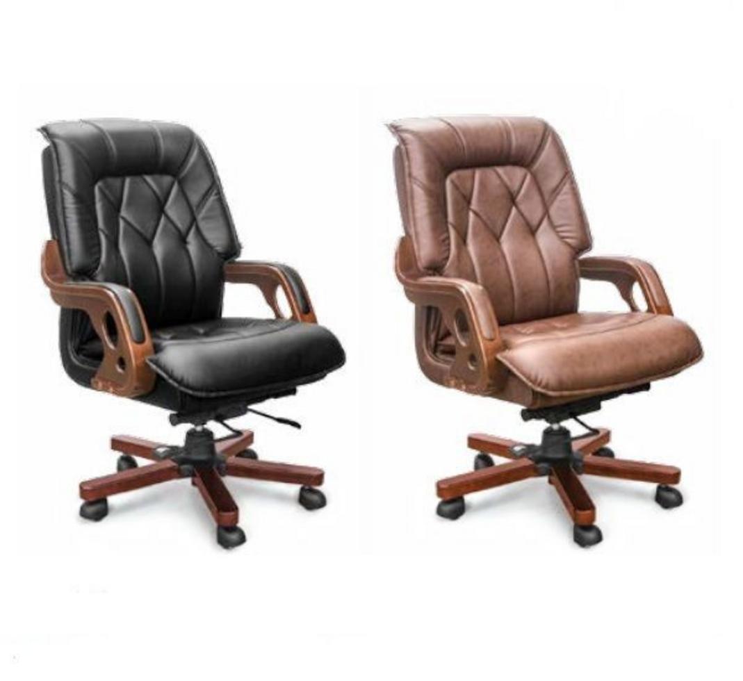 Piston khí nén giúp điều chỉnh chiều cao dễ dàng và bền bỉ.