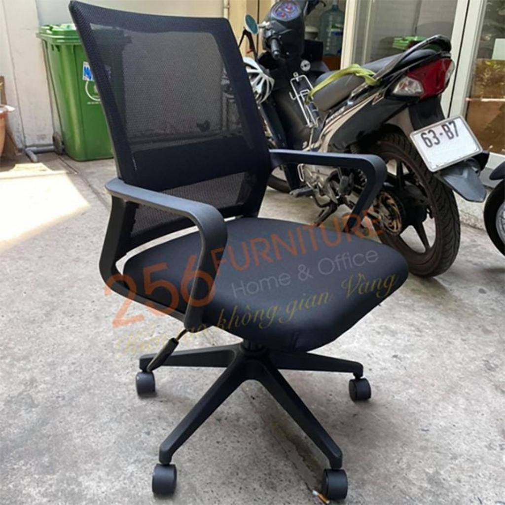 Hình ảnh cửa hàng Siêu Thị Đại Việt với đội ngũ nhân viên thân thiện, chuyên nghiệp, tạo niềm tin cho khách hàng.