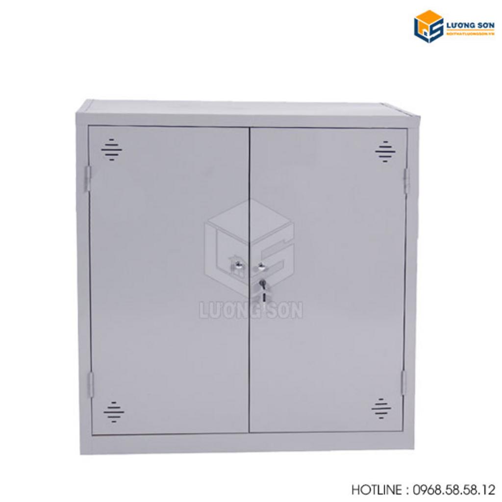 Mua Tủ sắt TS05 chính hãng tại Siêu Thị Đại Việt để được đảm bảo chất lượng và dịch vụ tốt.