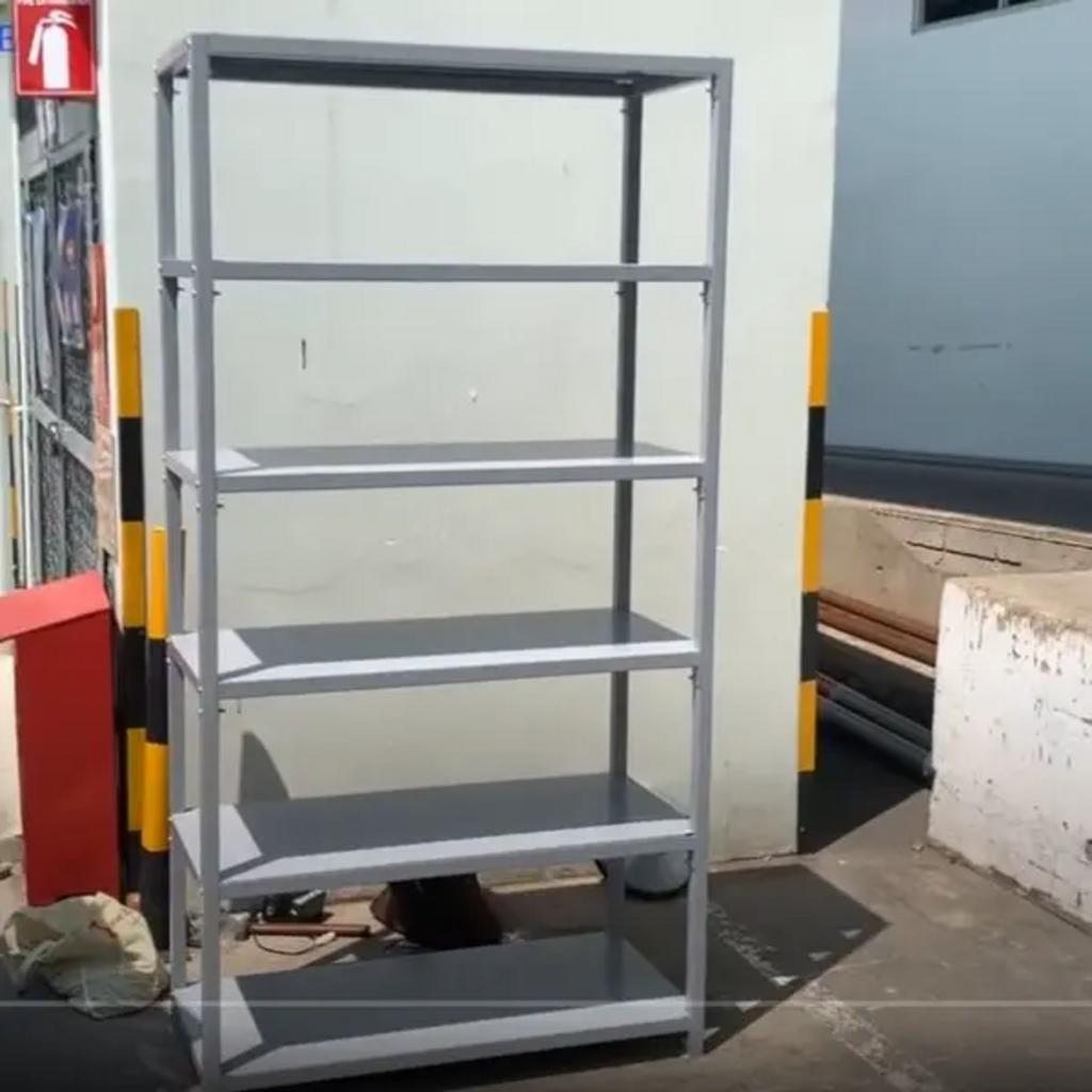 Hình ảnh cửa hàng Siêu Thị Đại Việt cùng đội ngũ nhân viên thân thiện, chuyên nghiệp.