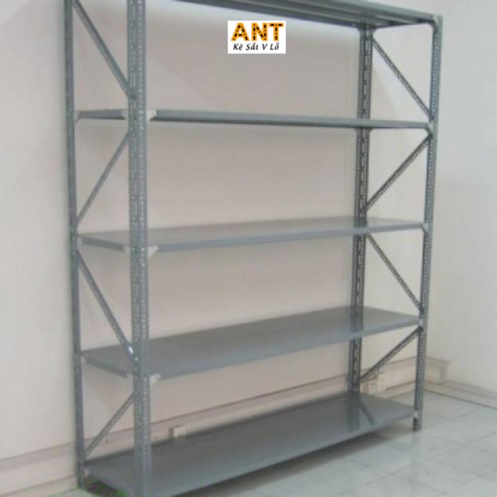 Sơn tĩnh điện 2 lớp giúp kệ chống oxy hóa và duy trì độ bền theo thời gian.