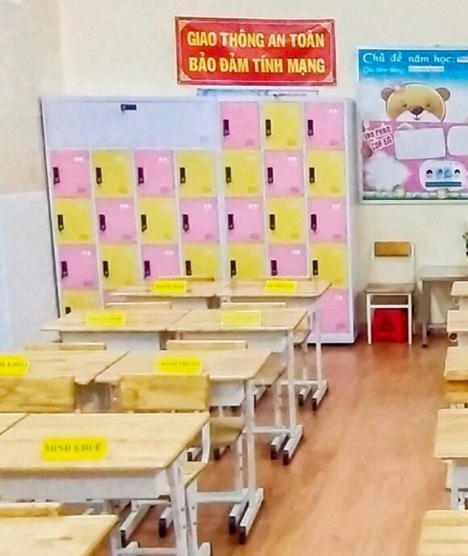 Lớp sơn tĩnh điện giúp tủ locker chống gỉ, giữ màu sắc lâu bền.