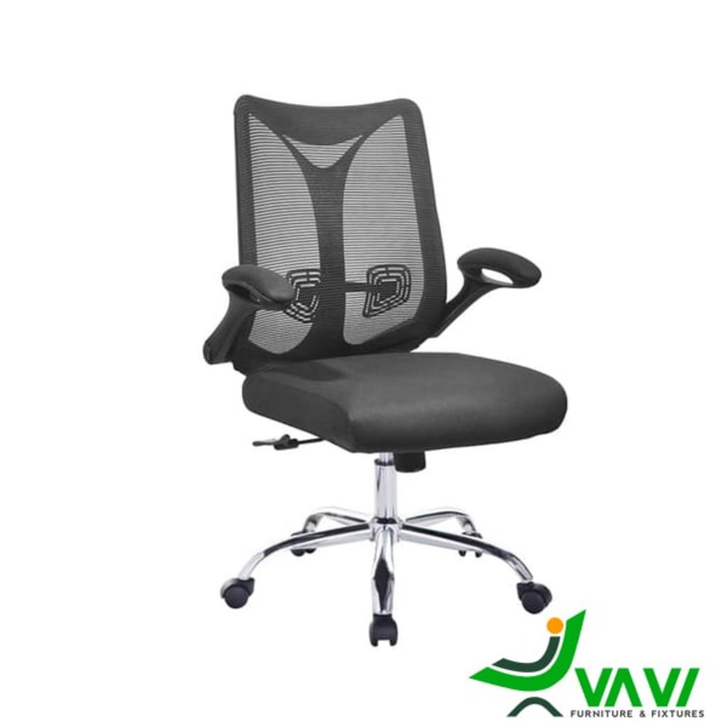 Tay ghế nhựa PP ốp nệm với cơ chế trượt linh hoạt, tăng sự tiện lợi và thoải mái.