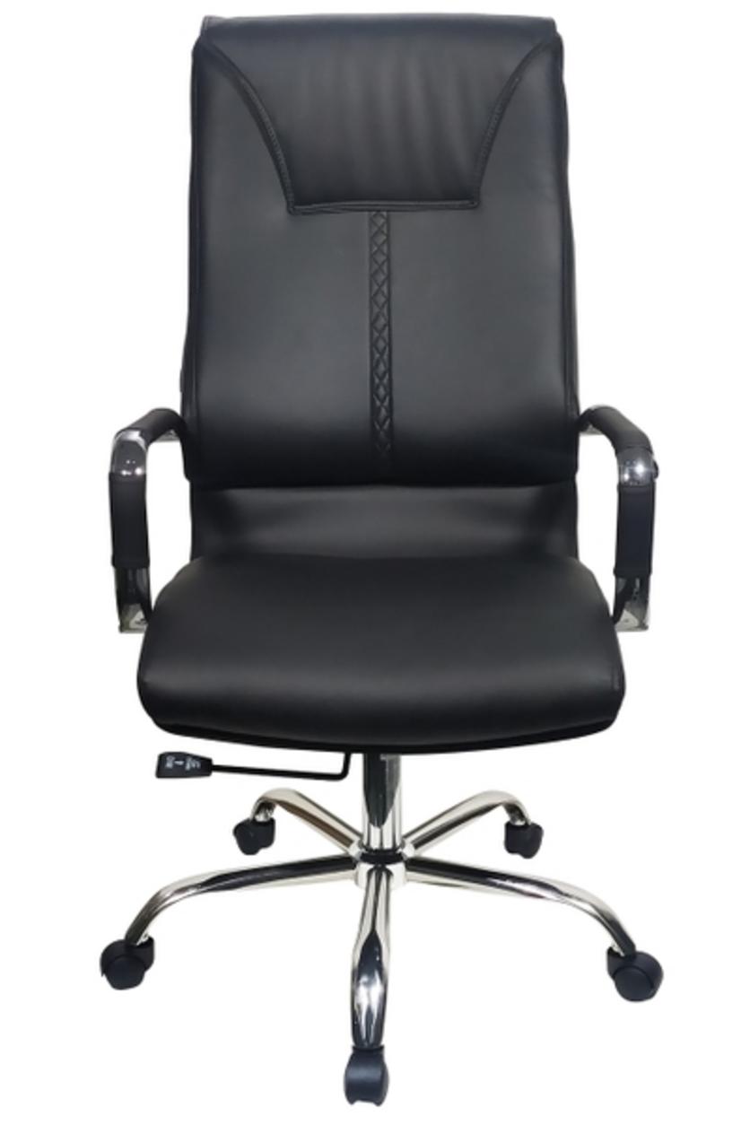 Tay sắt mạ chrome ốp simili thể hiện sự tinh tế và bền bỉ của ghế.