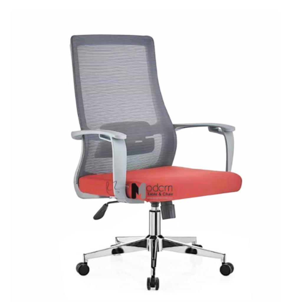 Đệm ngồi mút dày êm ái của Ghế văn phòng DP4527.