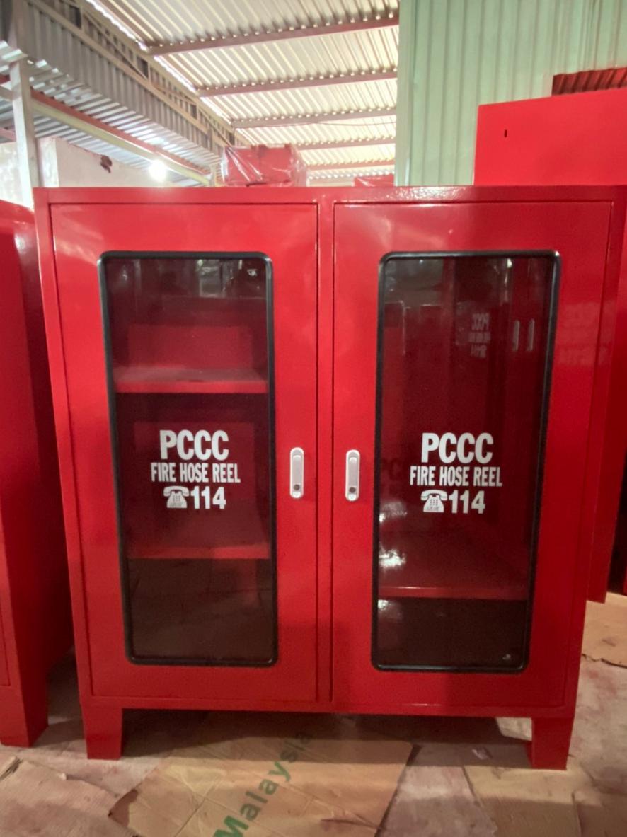 Hai cánh mở cho thao tác linh hoạt và tốc độ lấy thiết bị.