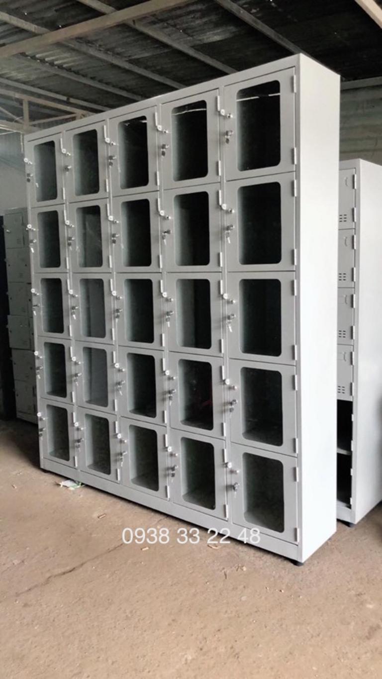 Thiết kế 25 ngăn và 5 khoang giúp phân chia không gian lưu trữ hiệu quả.