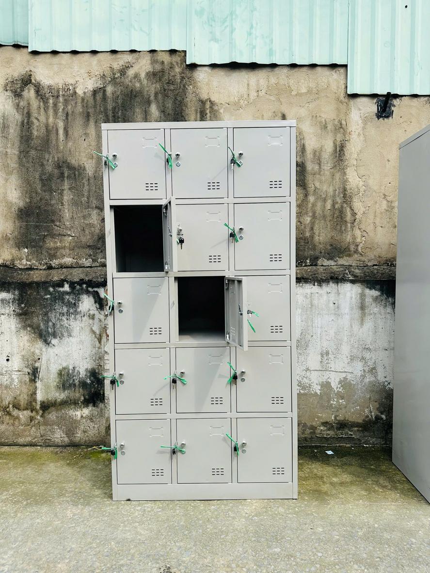 Thiết kế 3 khoang với 5 ngăn mỗi khoang tối ưu không gian lưu trữ.