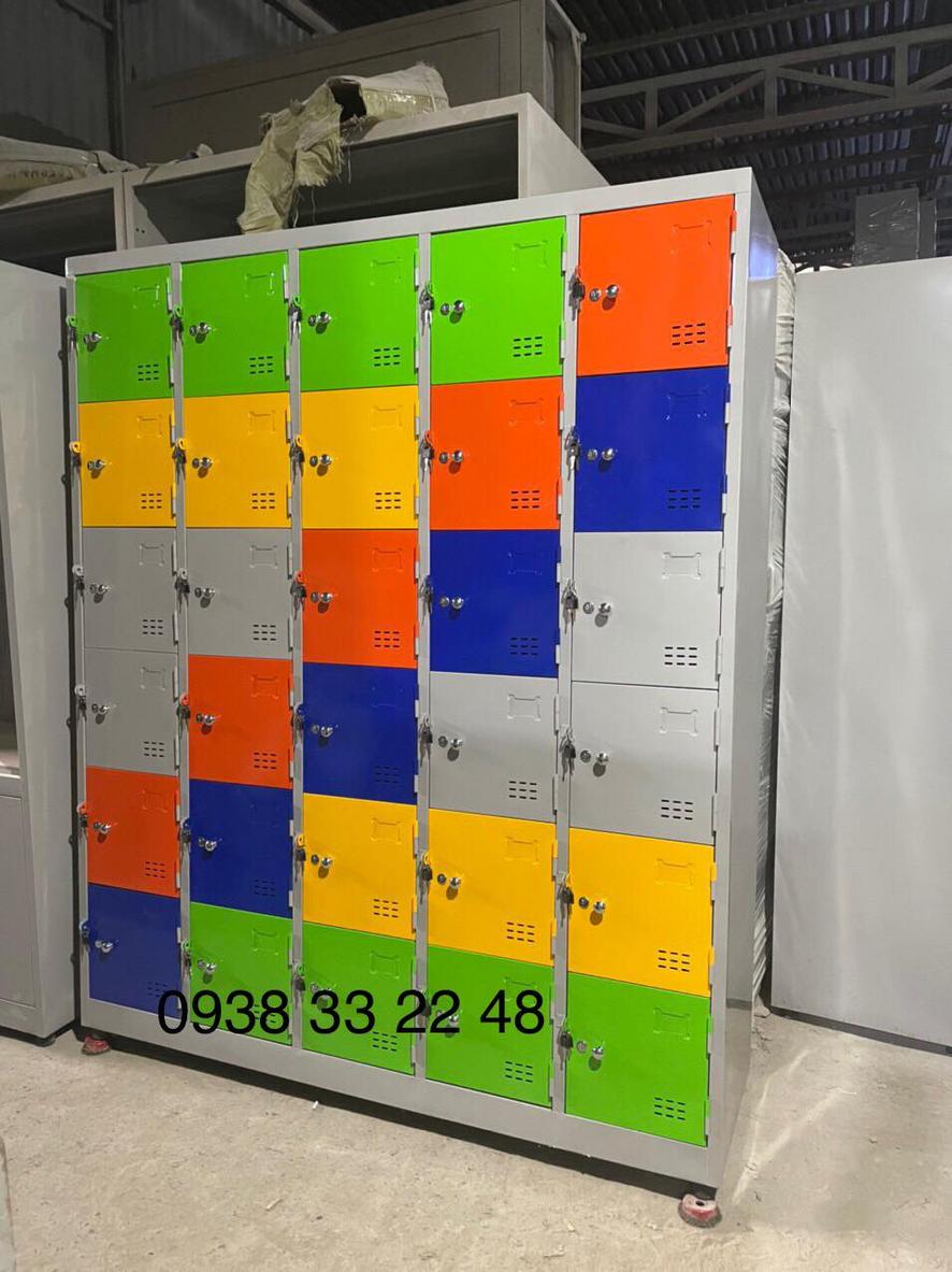 Thiết kế chi tiết tủ locker 30 ngăn 5 khoang thể hiện sự tiện dụng và sắp xếp khoa học.