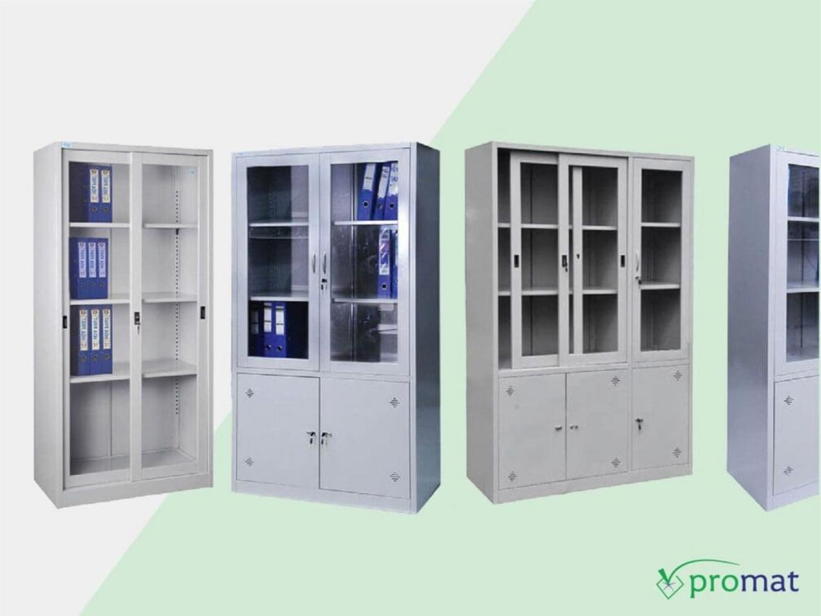 Kết hợp kính và đợt di động giúp vừa trưng bày vừa lưu trữ an toàn.