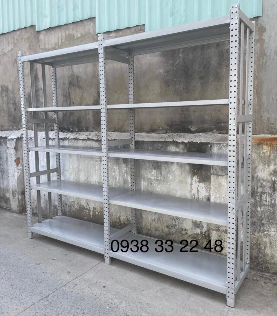 Kệ sắt lưu trữ đôi với thiết kế 2 mặt giúp tối ưu không gian lưu trữ hiệu quả.