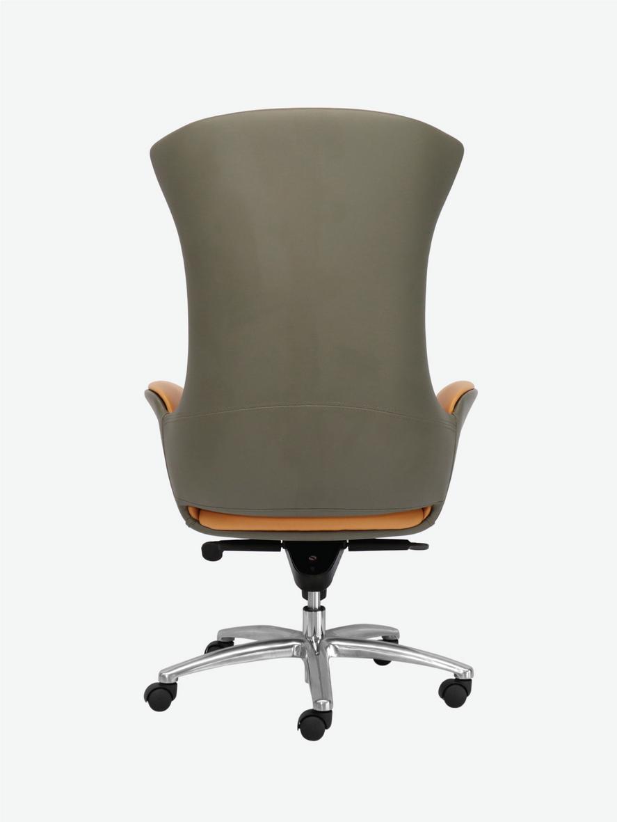 Lưng ghế cong nhẹ ôm lưng, giảm mỏi khi ngồi lâu.