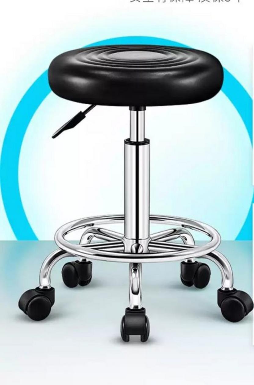 Thiết kế ergonomic nâng đỡ cột sống với lưng tựa cao.