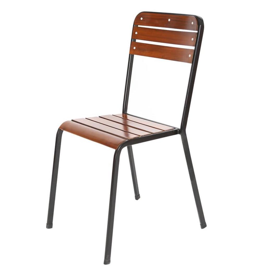 Thiết kế gập gọn giúp tiết kiệm không gian và thuận tiện sử dụng.