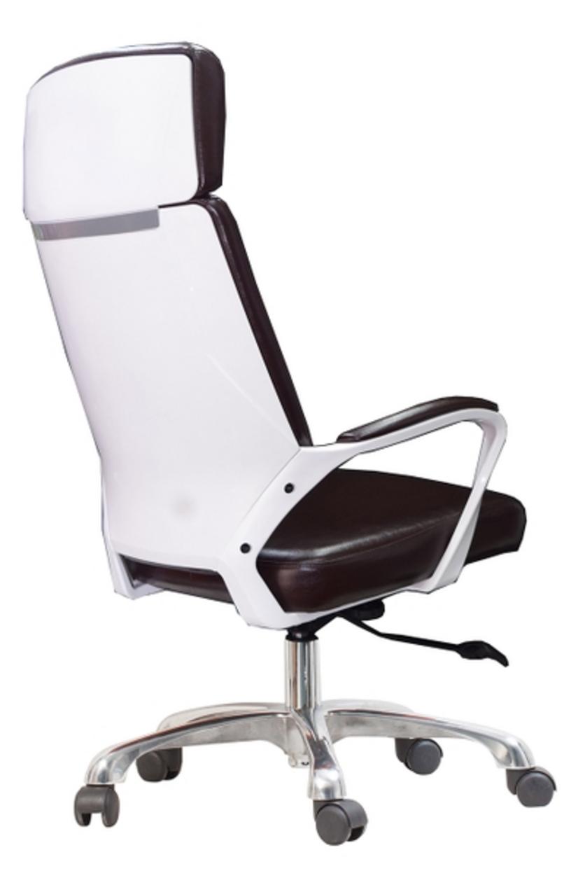 Thiết kế lưng cao với chất liệu cao cấp mang lại sự thoải mái và phong cách sang trọng.