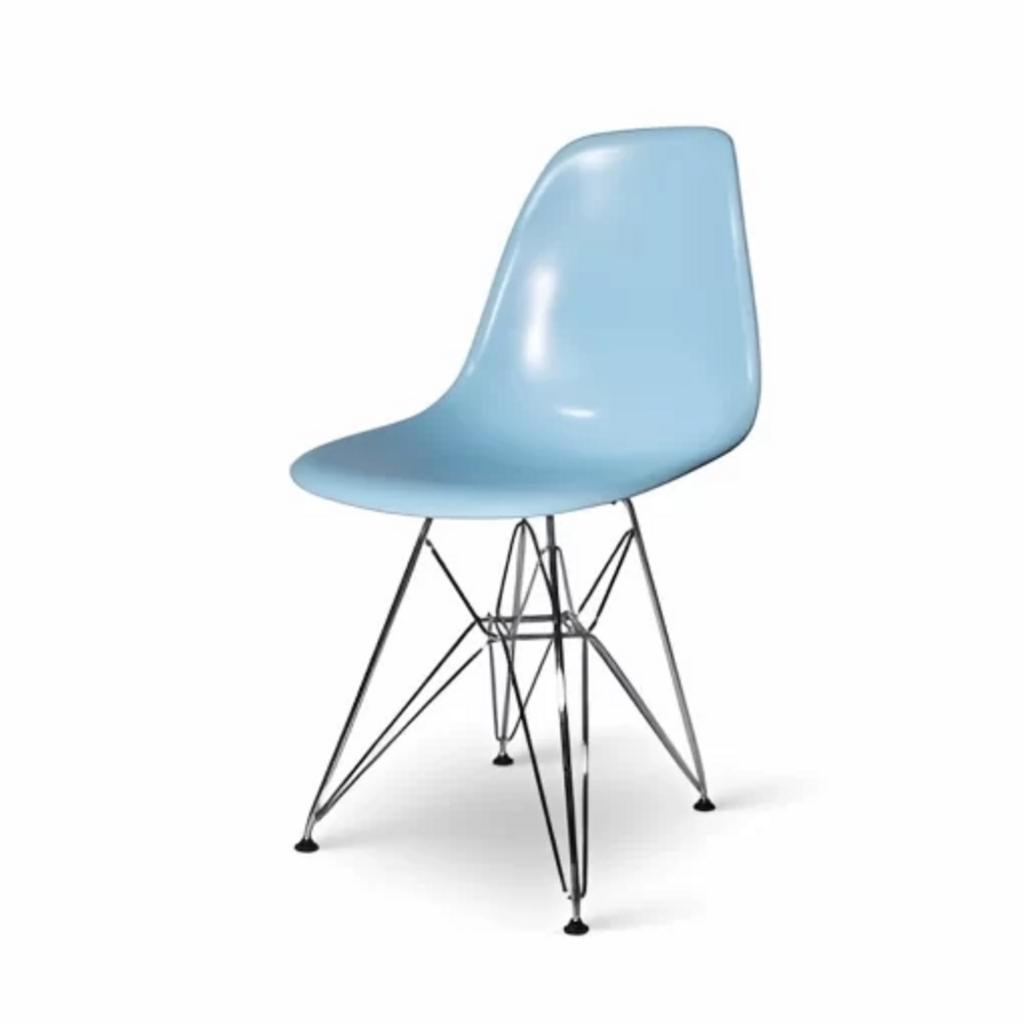 Ghế thiết kế nguyên khối dễ vệ sinh và cho phép xếp chồng tiết kiệm diện tích.