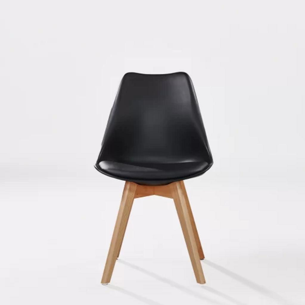 Ghế 3003 với chất liệu nhựa PP nguyên khối bền bỉ và dễ dàng vệ sinh.