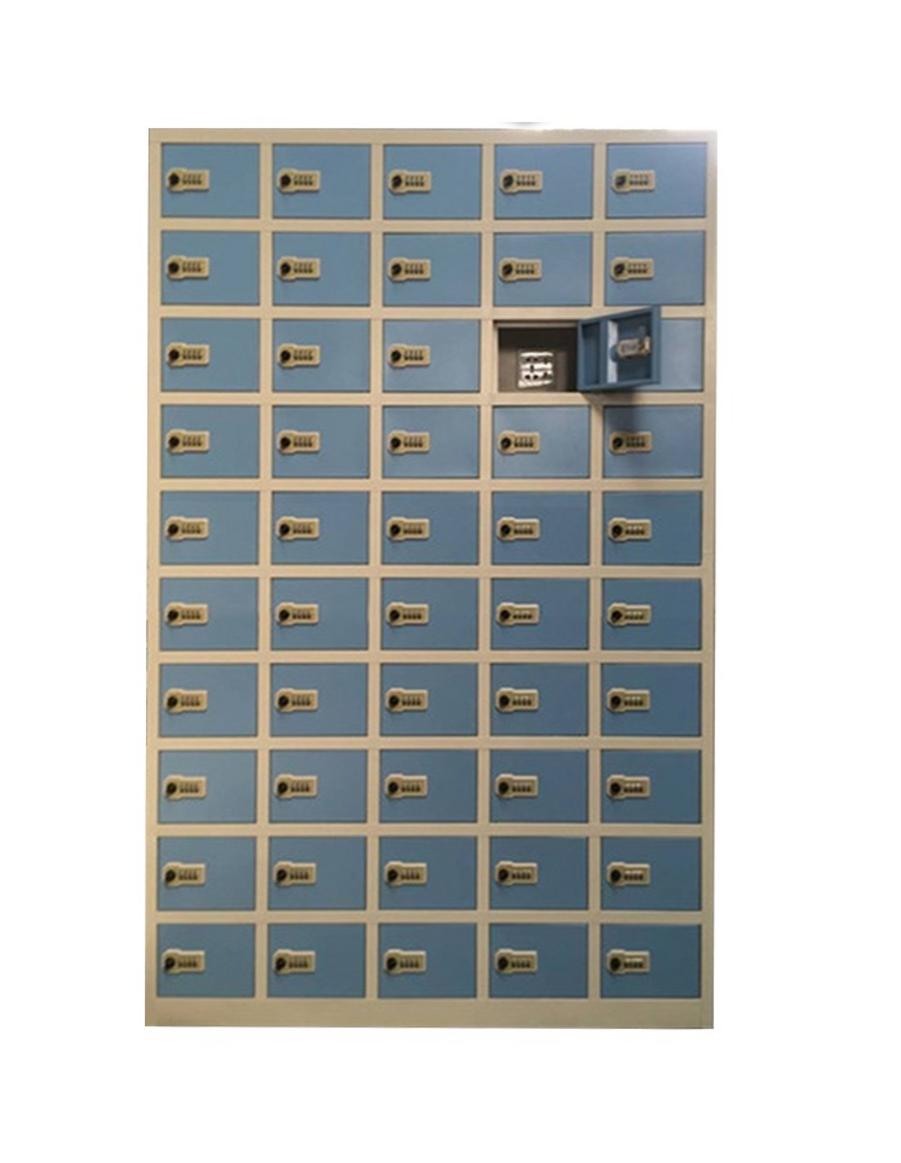 Bảng tên và lỗ thông gió — dễ quản lý và bảo vệ thiết bị khỏi ẩm.