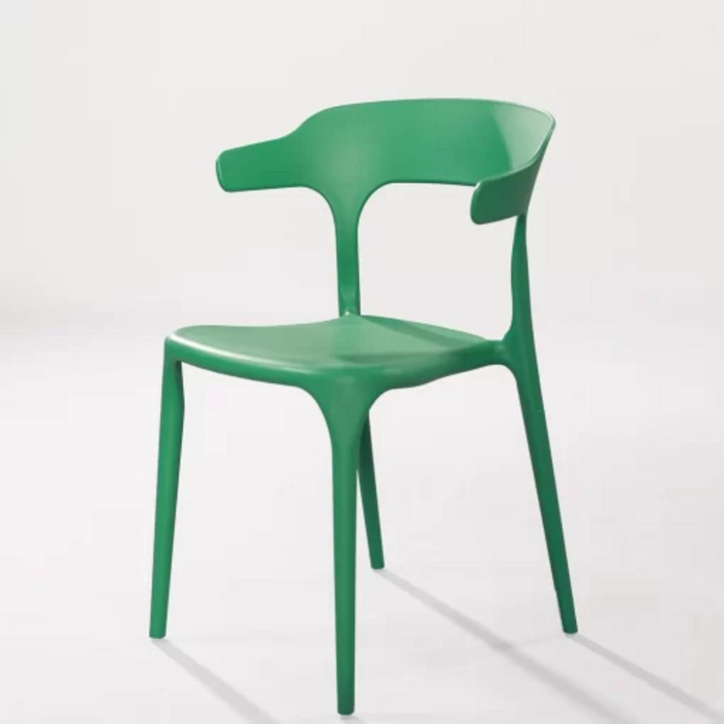 Ghế 3001 có trọng lượng nhẹ, tiện lợi cho việc di chuyển.