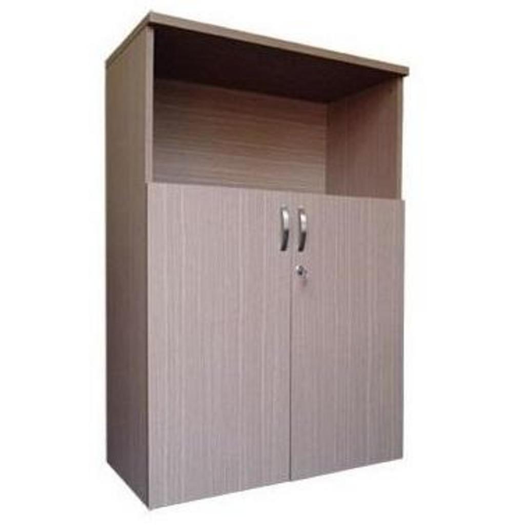 Khoang cánh lửng có khóa giúp bảo vệ tài liệu an toàn trong tủ TG03-1.