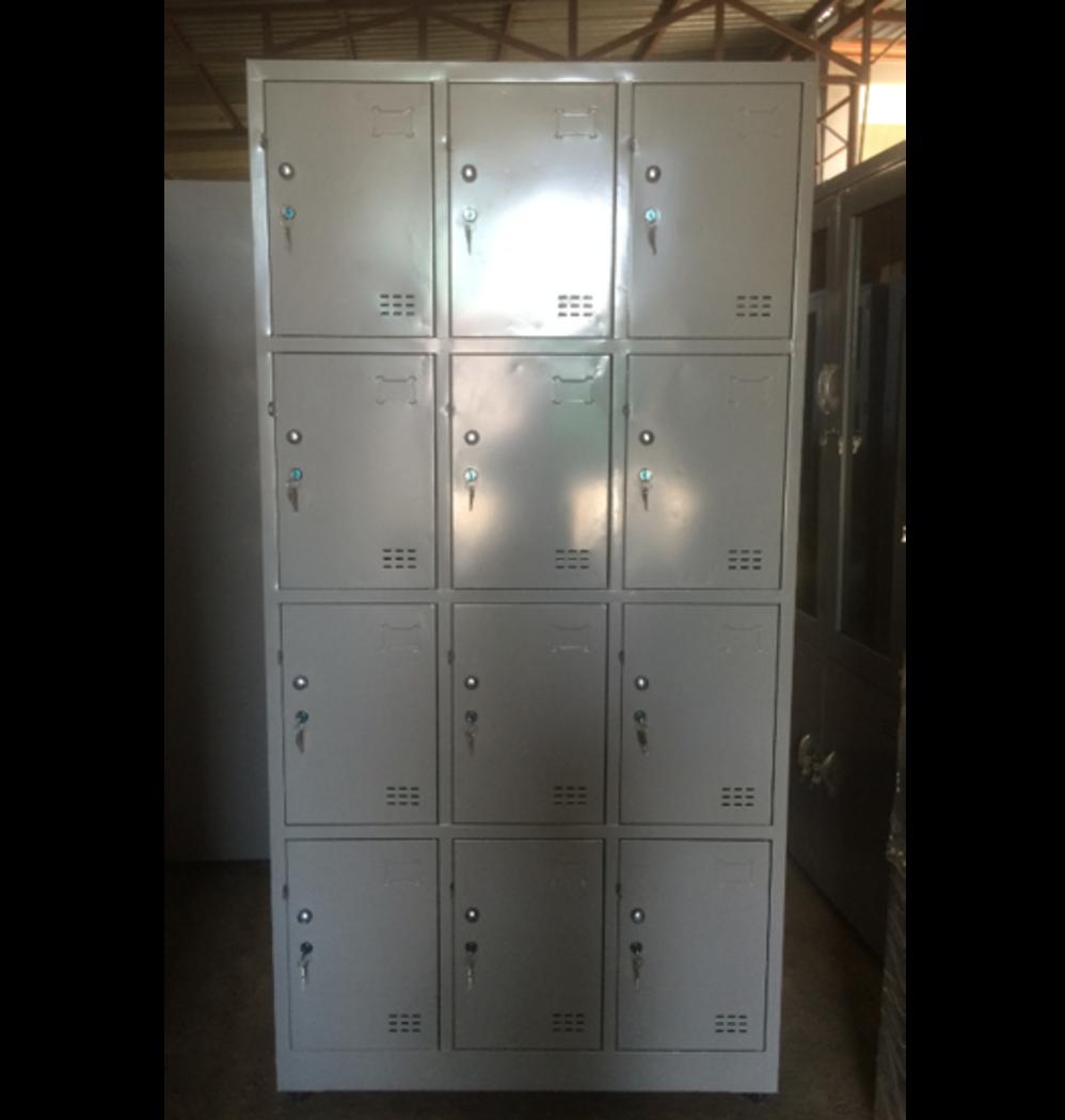 Hình ảnh nổi bật của Tủ locker 12 ngăn đố nổi TDN12C3K thể hiện sự chắc chắn và hiện đại.