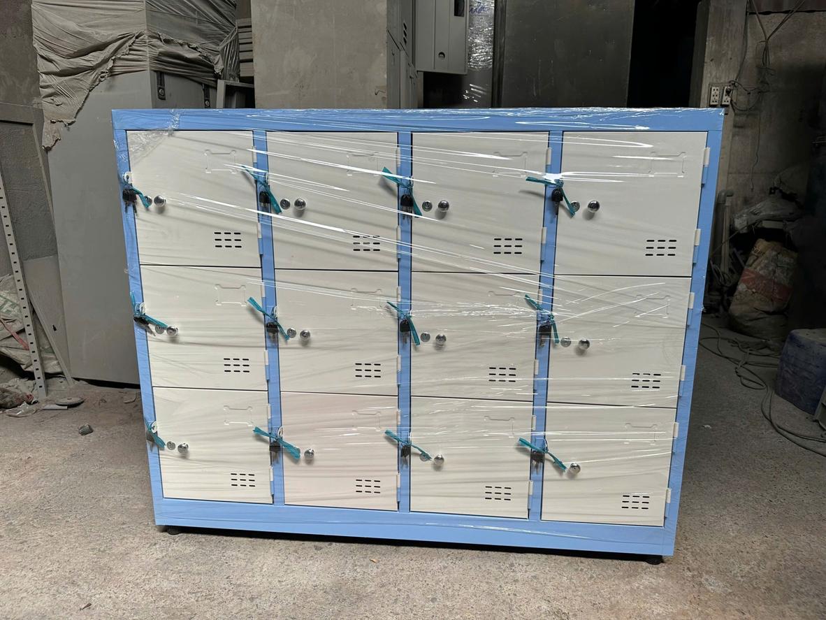 Tủ locker 12 ngăn dùng trong trường học