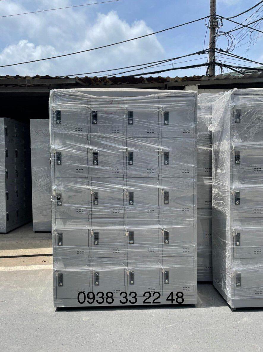 Hình ảnh tổng quan của Tủ locker 20 ngăn 4 khoang 20C4K với thiết kế chắc chắn, tiện dụng.