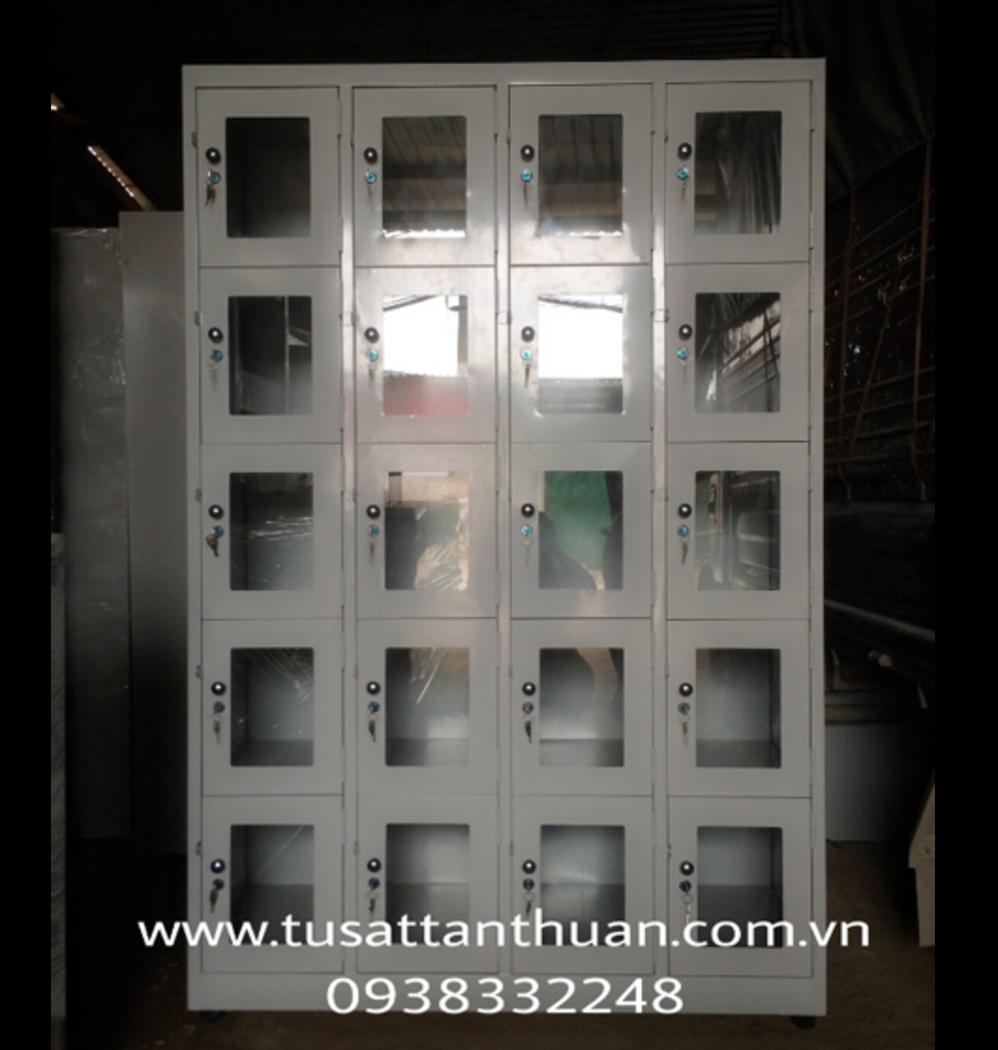 Tủ locker 20 ngăn cánh kính TCK20C4K