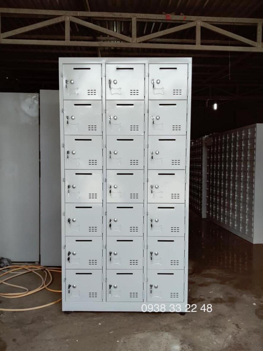 Hình ảnh tổng quan sản phẩm Tủ locker 21 ngăn 3 khoang 21C3K-TT.