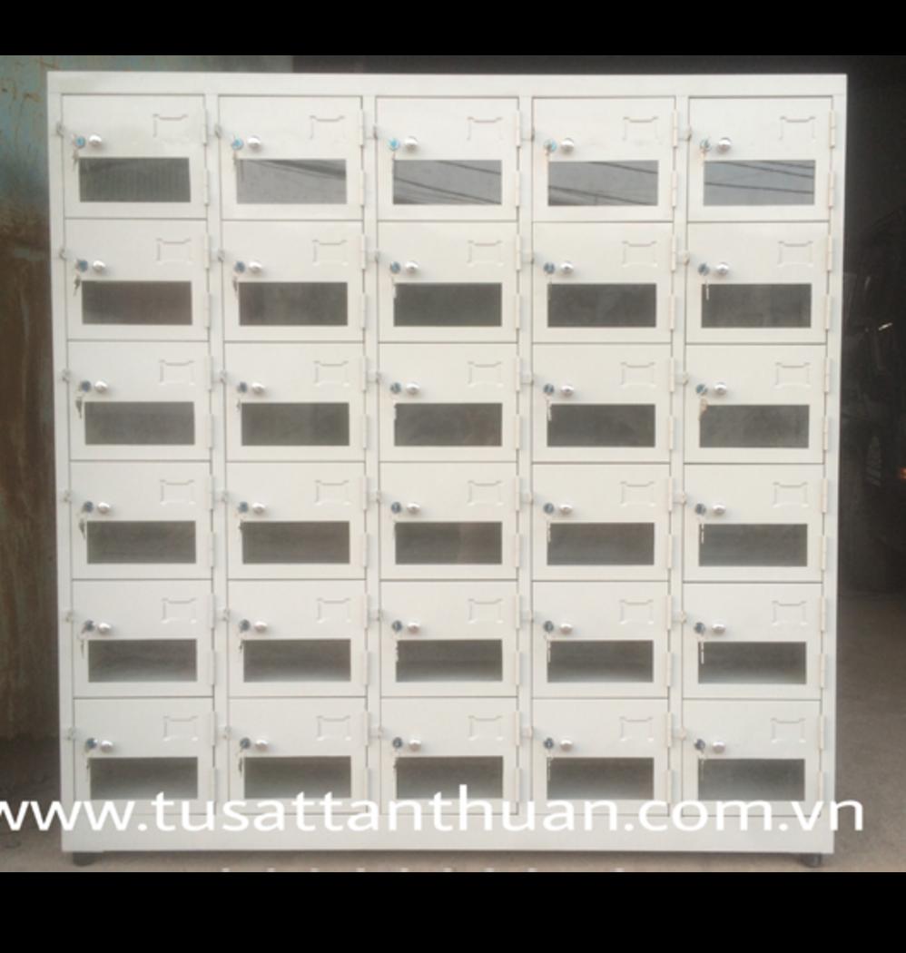 Tủ locker 30 ngăn cánh kính TCK30C5k