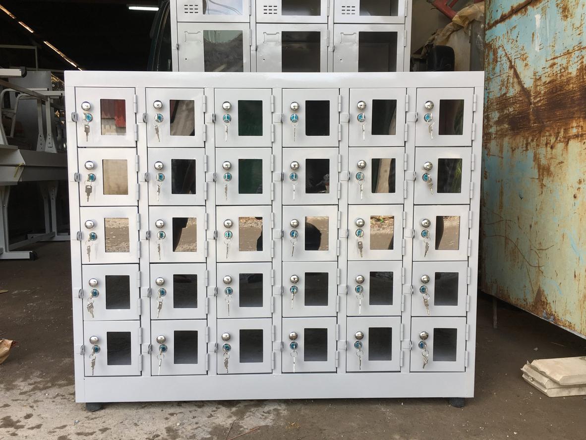 Tủ locker 30 ngăn cánh kính TCK30C6K