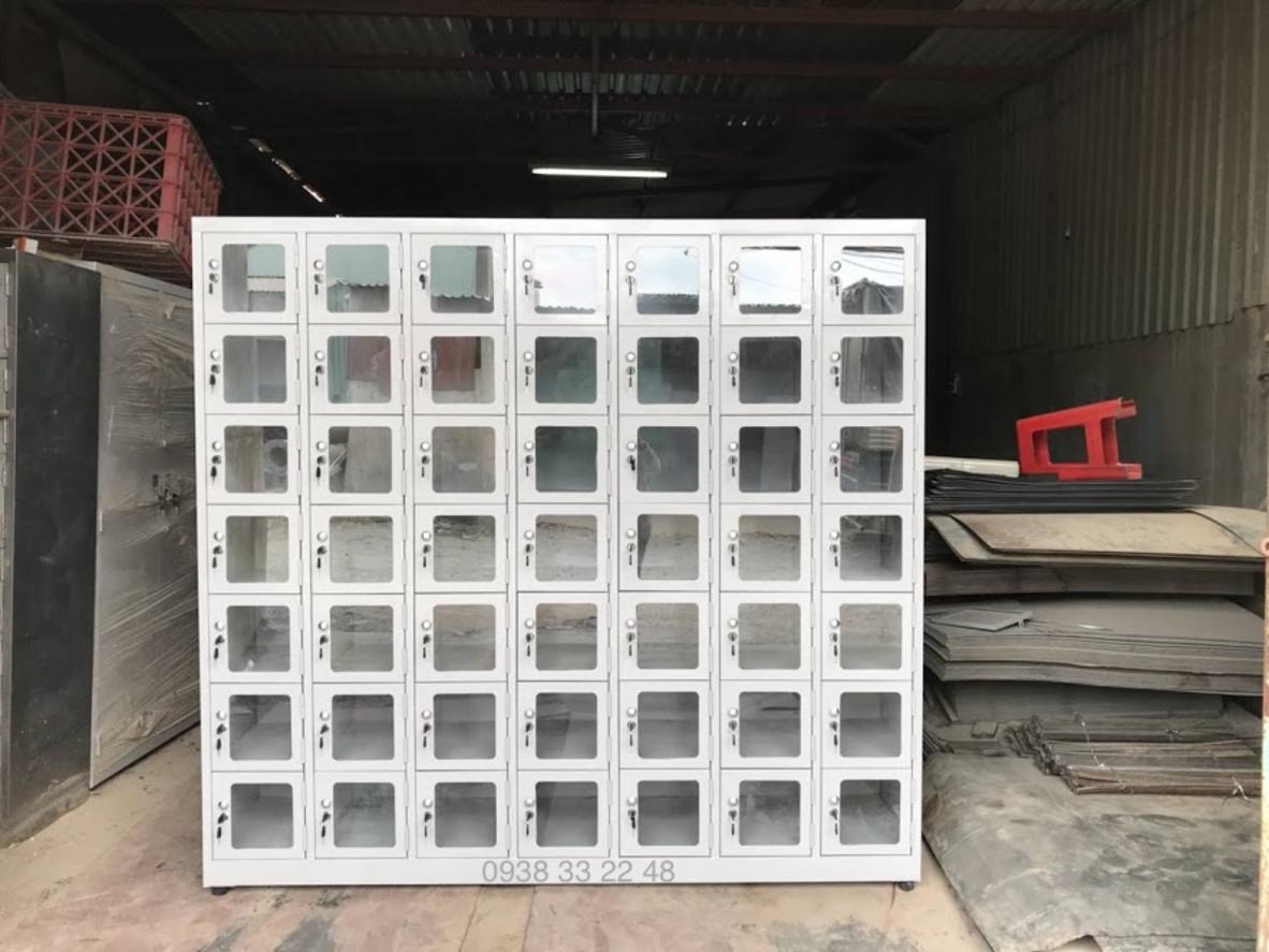 Tủ locker 49 ngăn 7 khoang cánh kính 49C7K-CK