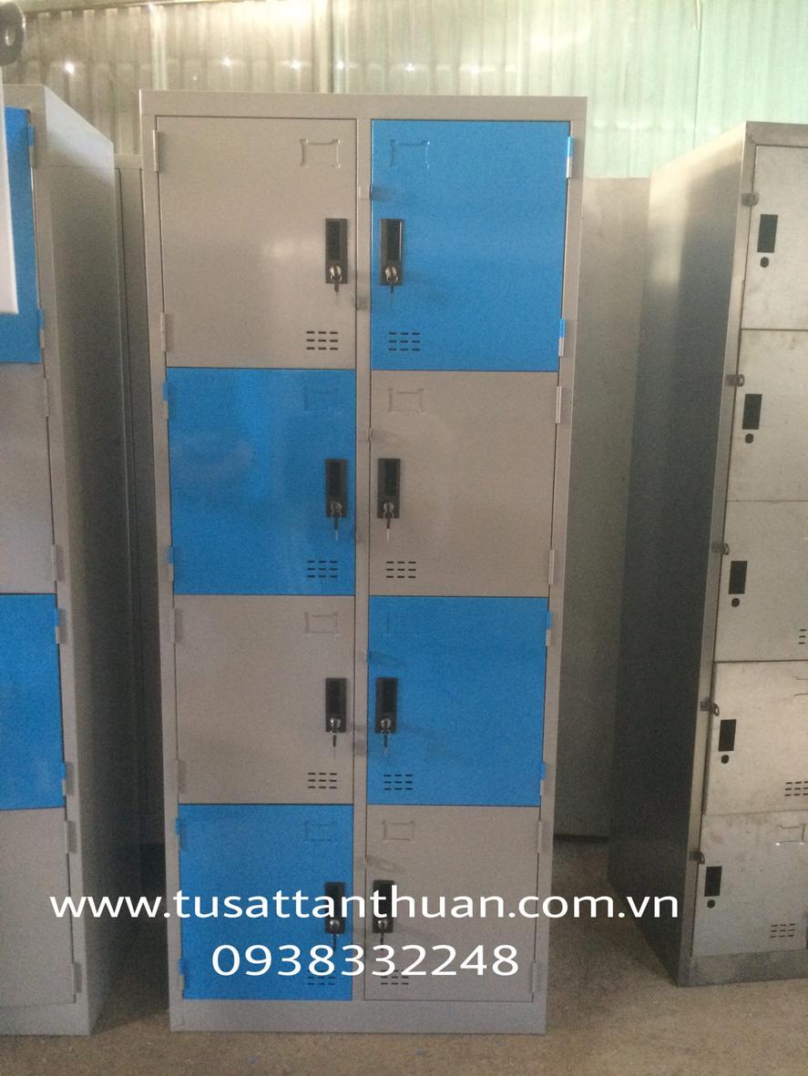 Tủ locker 8 ngăn: giải pháp lưu trữ gọn gàng, an toàn cho lớp học.