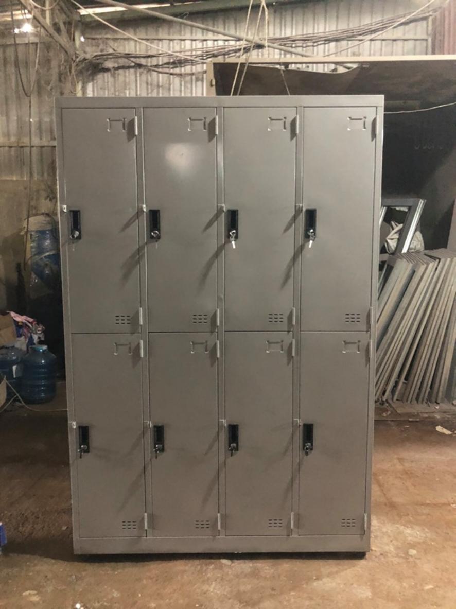 Tủ locker 8 ngăn 4 khoang 8C4K — giải pháp lưu trữ cá nhân an toàn và gọn gàng.