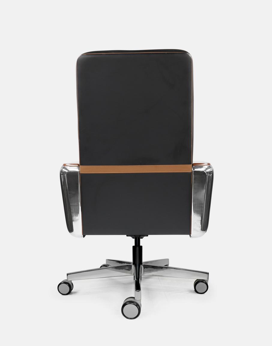 Tựa đầu điều chỉnh cao độ — hỗ trợ cổ khi làm việc lâu giờ.