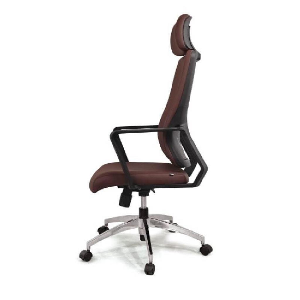 Tựa lưng trung chắc chắn, được thiết kế để hỗ trợ tốt cho người sử dụng trong thời gian dài.