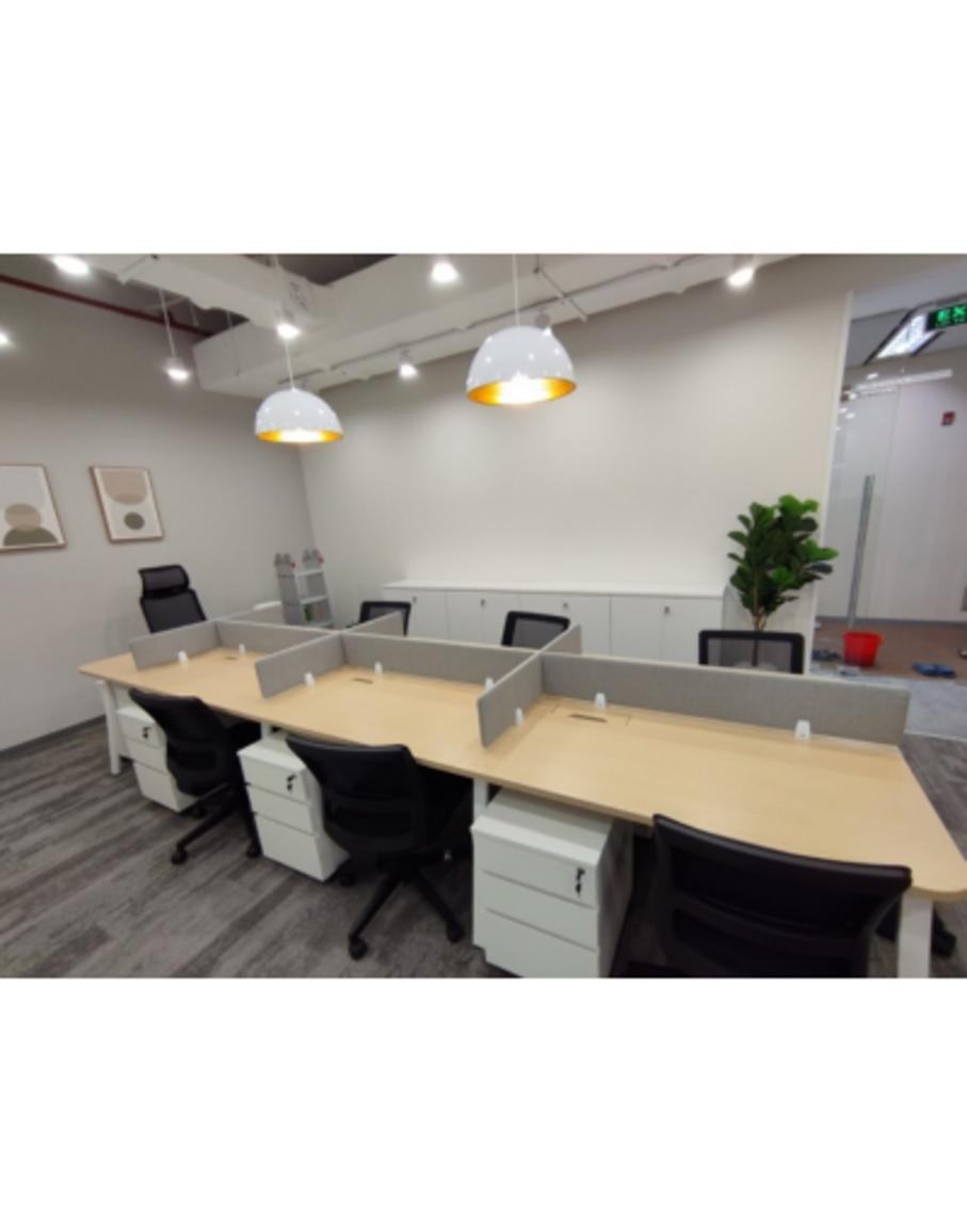 Vách ngăn VN-Custom với thiết kế tinh tế và chất liệu bền bỉ, phù hợp nhiều không gian văn phòng hiện đại.