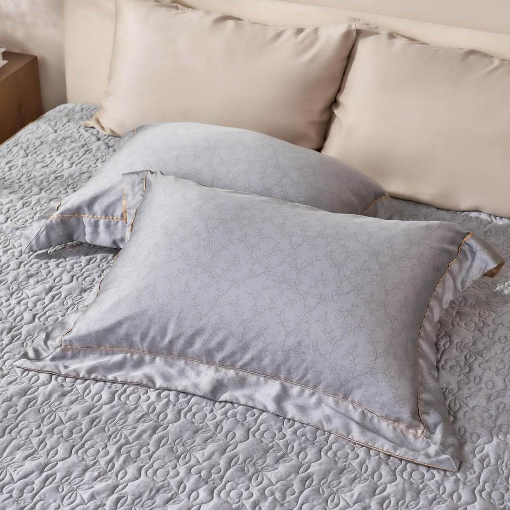 Hướng dẫn bảo quản ngắn gọn để giữ màu và form sản phẩm.