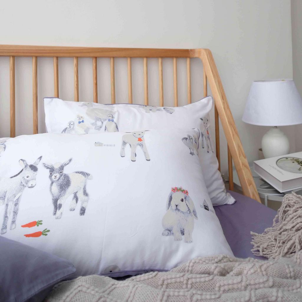 Minh họa chống bẩn và giữ màu sau nhiều lần giặt.