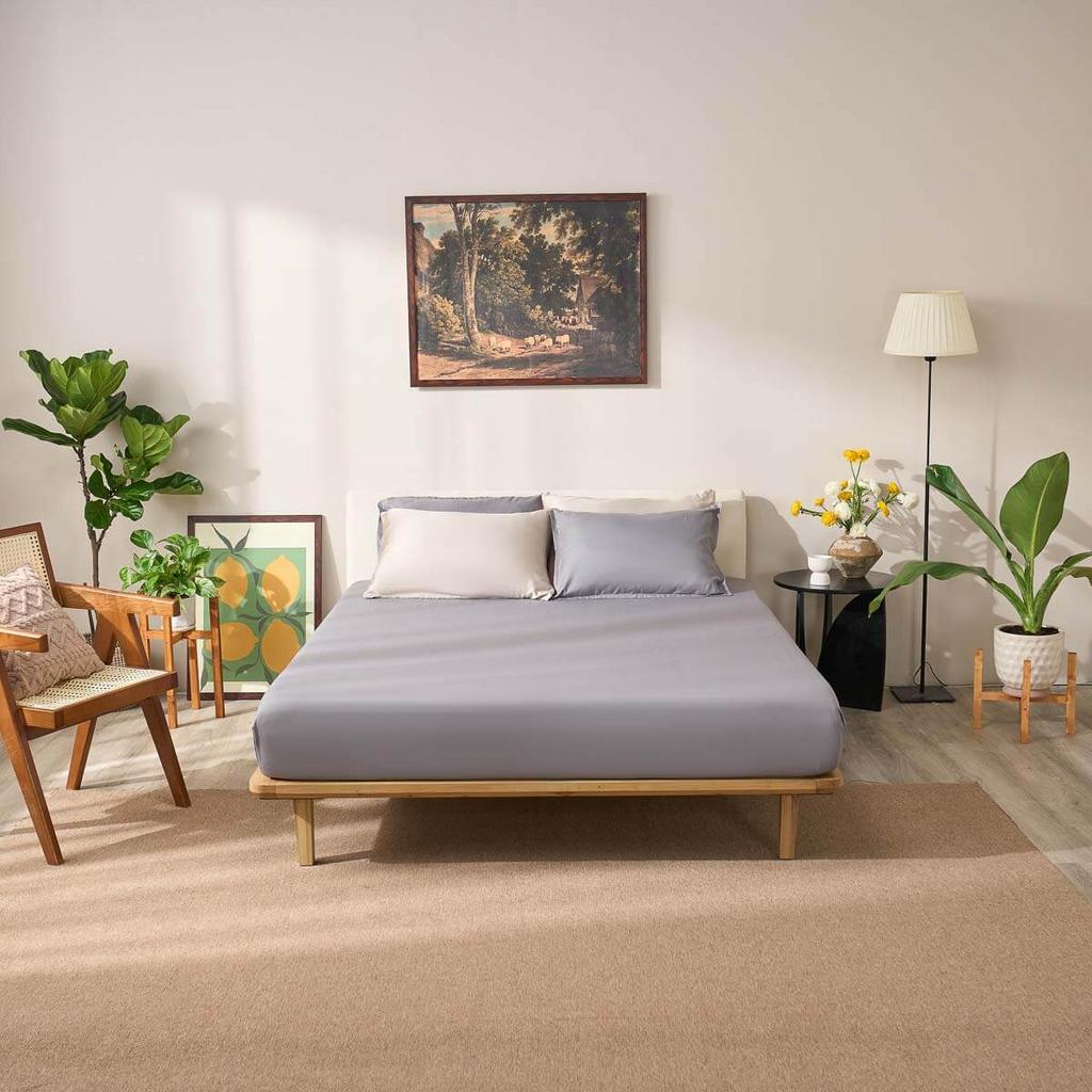 Bộ 3 chi tiết Amando Cozy ôm sát nệm, giữ form gọn gàng cho giường.