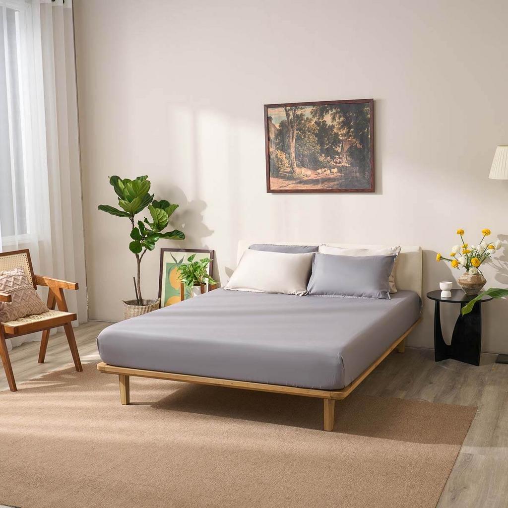 Bộ 3 chi tiết Amando Cozy ôm sát nệm, giữ form gọn gàng cho giường.