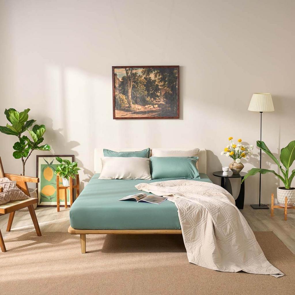 Bộ 3 chi tiết Amando Cozy ôm sát nệm, giữ form gọn gàng cho giường.